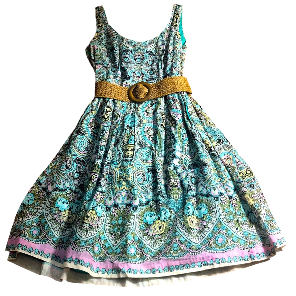 Nine West size 8 paisley belted dress